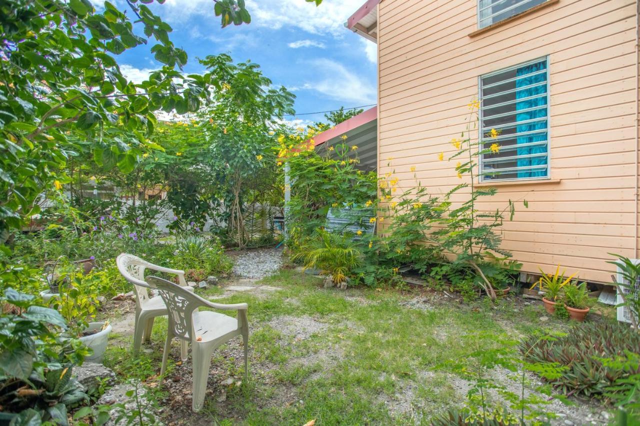 Appartement Charmant Au Carbet Avec Vue Sur La Mer 50 M² 勒卡尔贝 外观 照片